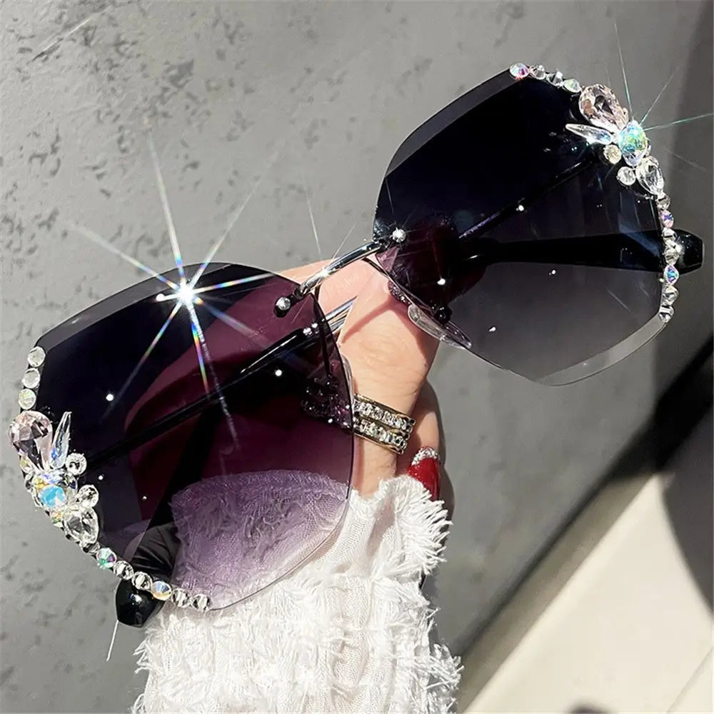 New Fashion Female Eyewear Cutting Lens Rimless Sunglasses Gradient Rhinestone Sunglasses Women Sun Glasses